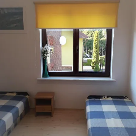 Apartment Pokoj Z Lazienka, Aneks Kuchenny, Ogrod