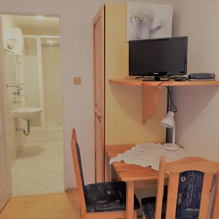 Pokoj Z Lazienka, Aneks Kuchenny, Ogrod Apartment *